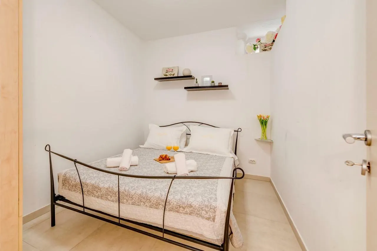 Porta Adriatica Bed and Breakfast Split Bed & Breakfast